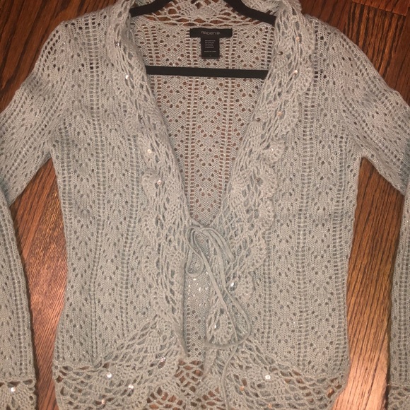 Crochet front tie sweater - Picture 4 of 4